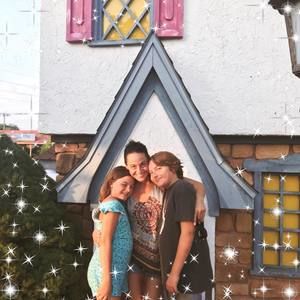 Meet your Posher, Angela